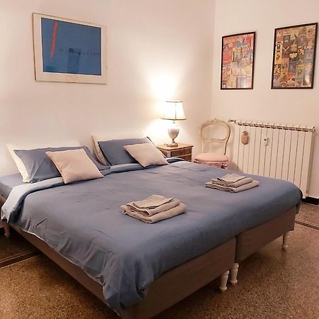 Central Chic Apartment Genoa Luaran gambar