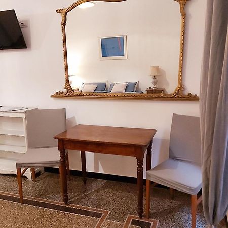 Central Chic Apartment Genoa Luaran gambar