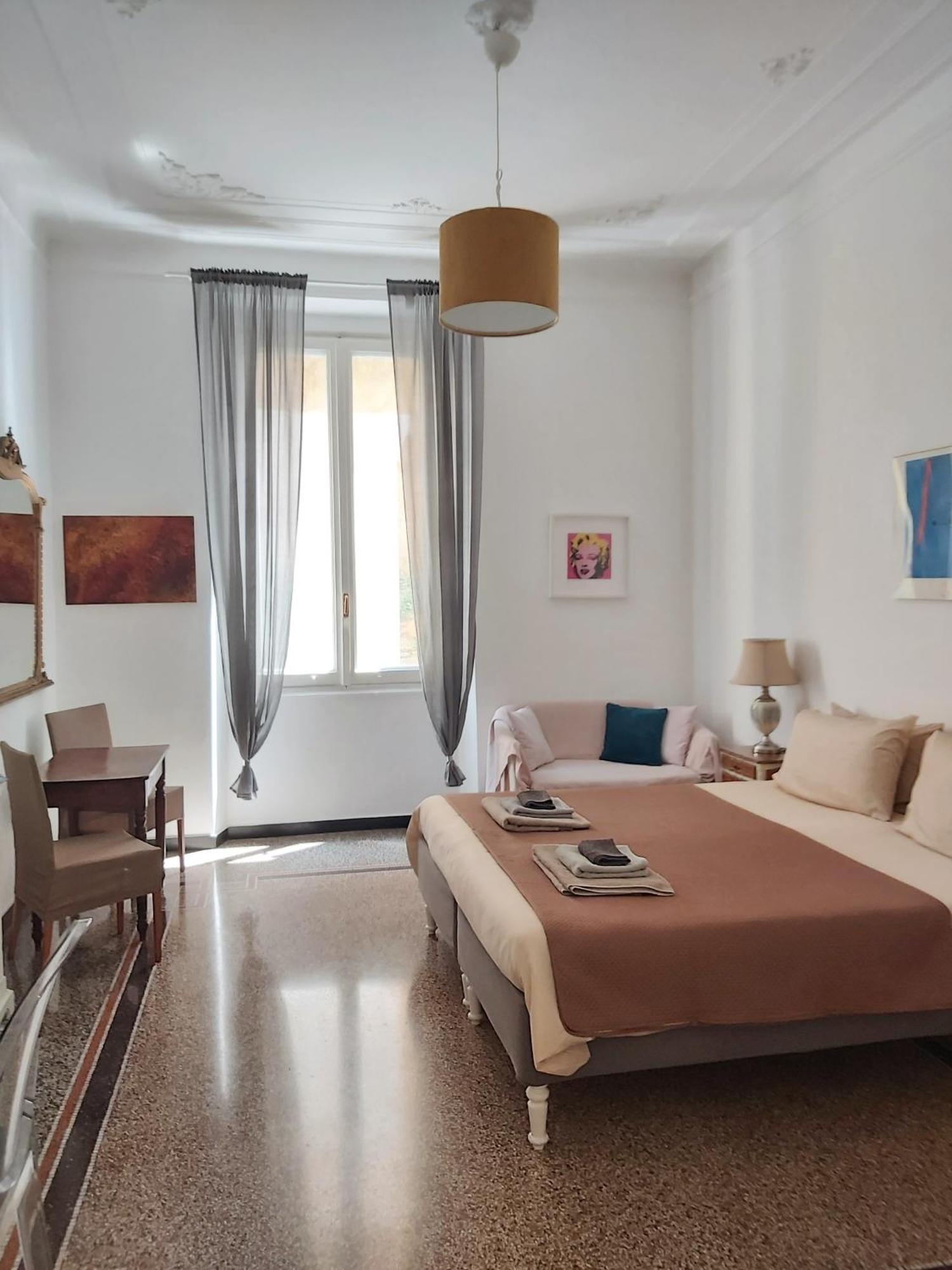 Central Chic Apartment Genoa Luaran gambar