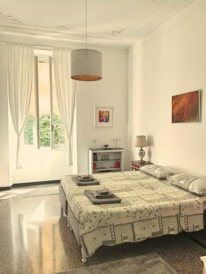 Central Chic Apartment Genoa Luaran gambar